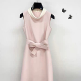 color:pink