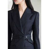 Stylish Wool Blazer With A Defined Waist For Women