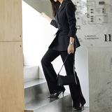 Stylish Wool Blazer With A Defined Waist For Women