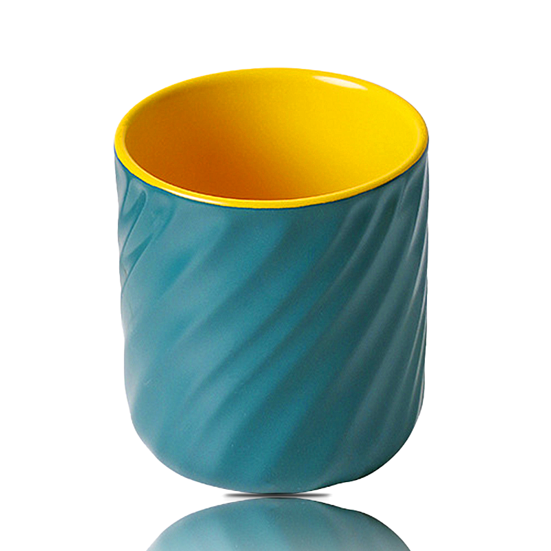 Threaded color ceramic mug