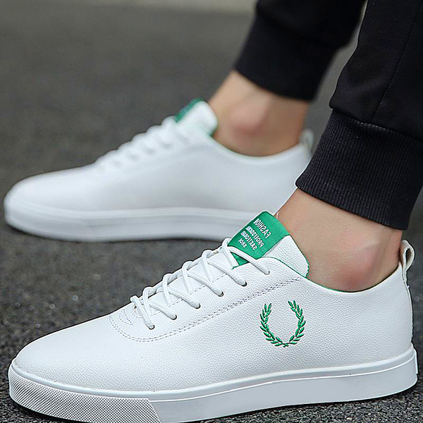 Men shoes new leather shoes casual shoes breathable non-slip wear-resistant skate shoes small white shoes for men