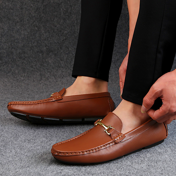 Men Slip on Shoes Luxury Loafers British Style Comfortable Men Moccasins Shoes Genuine Leather Causal Shoes Business